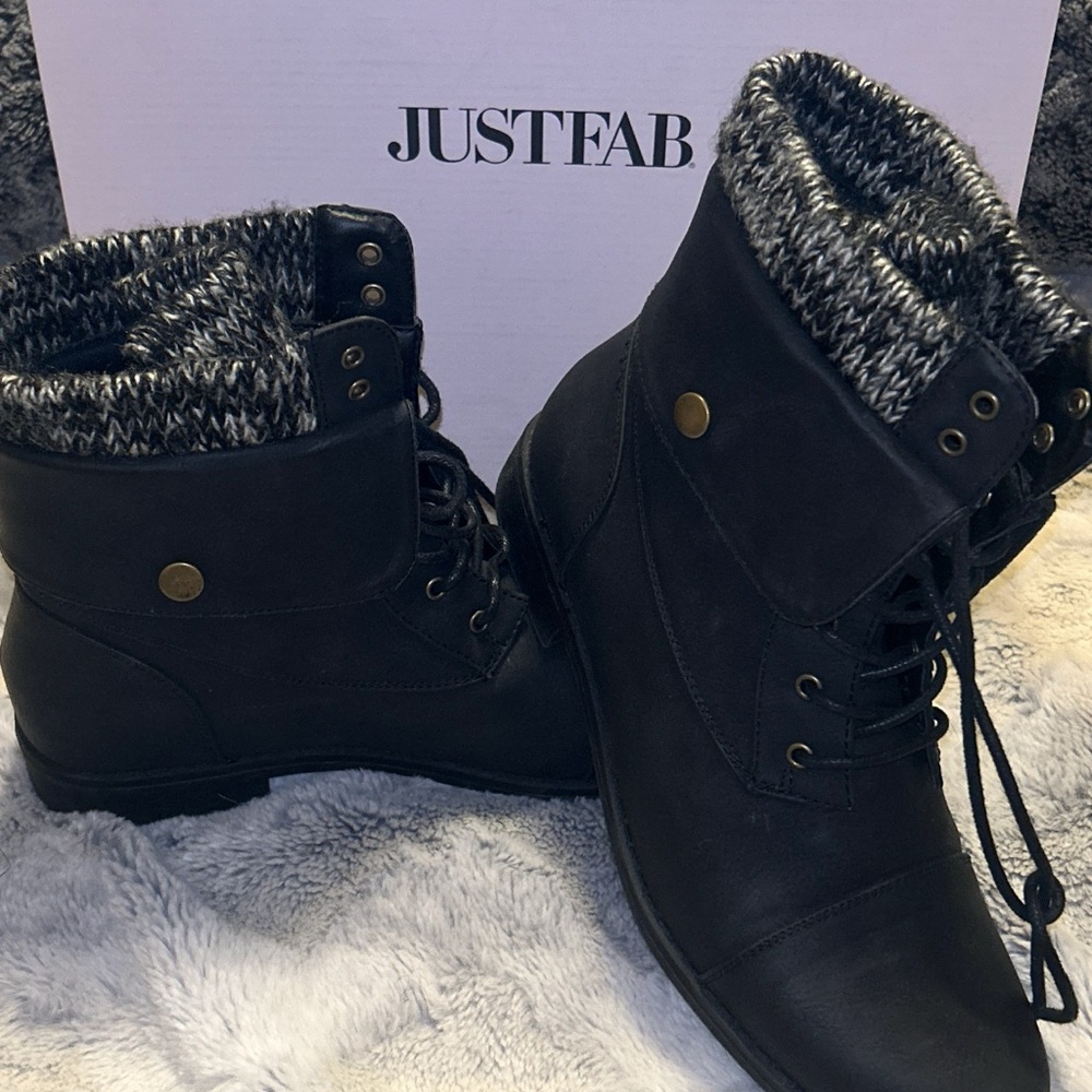 JustFab Nyaling Sweater-cuff Ankle Boots